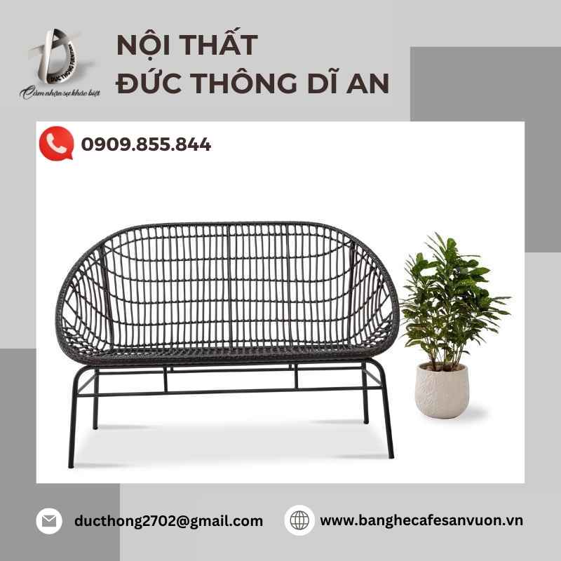 Ứng dụng của bàn ghế cafe nhựa giả mây trong không gian quán cafe